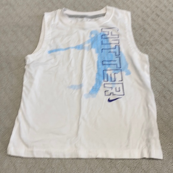 Nike boys size 7 top - Picture 1 of 1